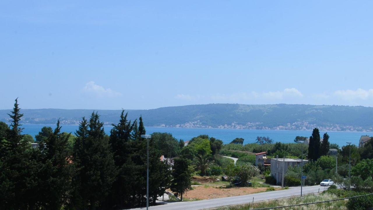 Apartments With A Parking Space Kastel Stafilic, Kastela - 21948 Exterior foto